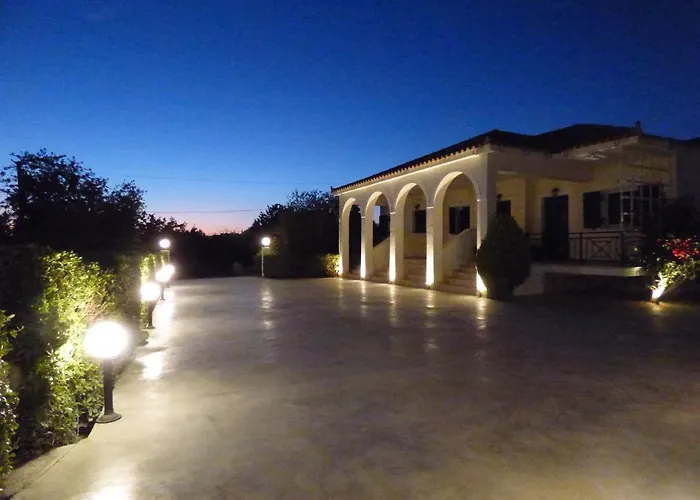3 Agios Leon