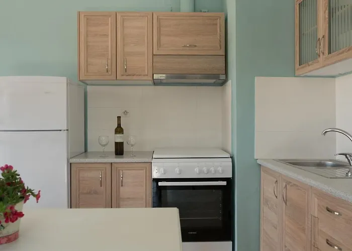 Apartment 3 *